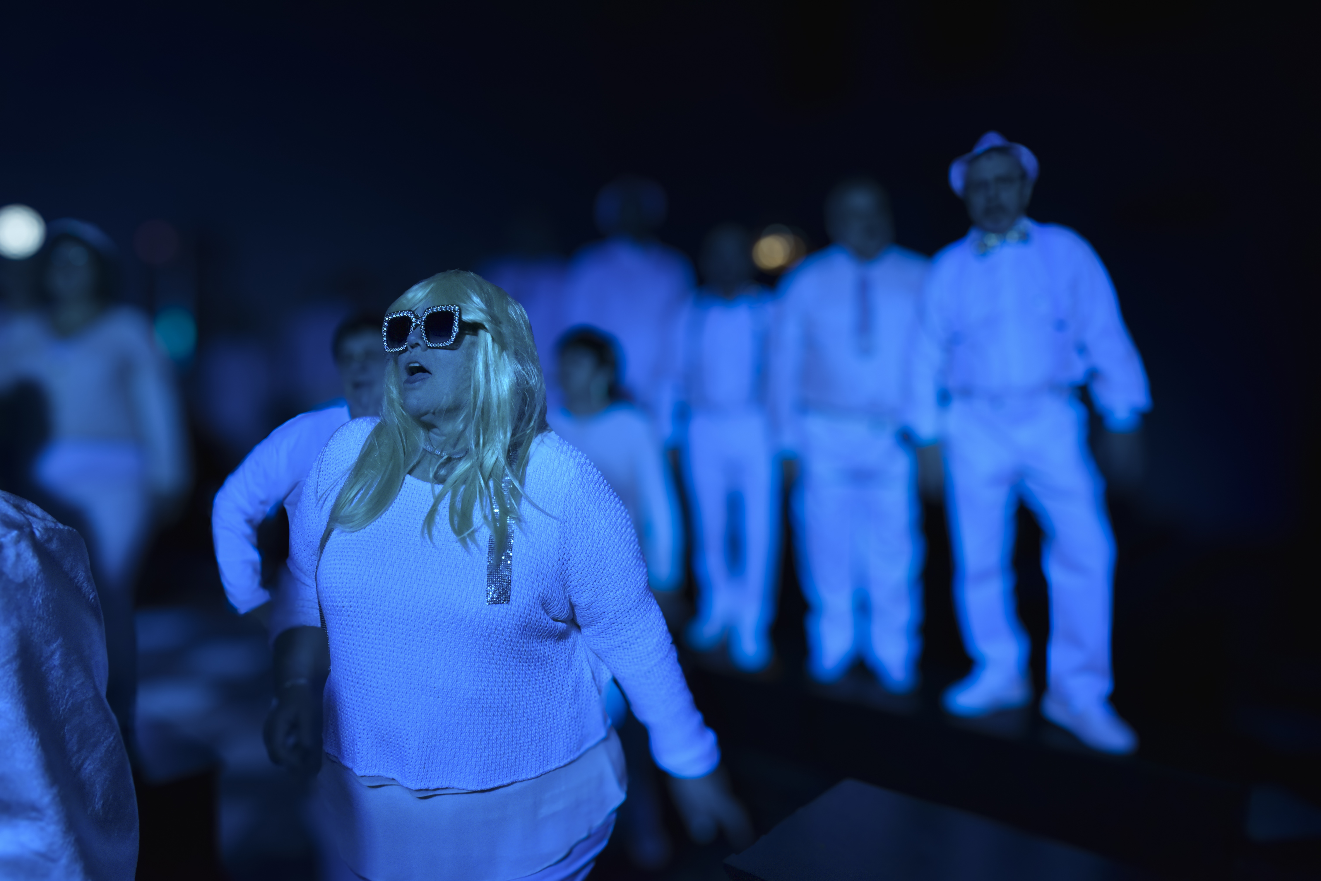 Muriel Deweerdt sur scène avec sa chorale